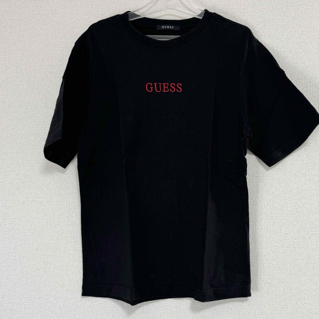 GUESS(ゲス)のGUESS   ロゴプリントトップス　Tシャツ　半袖 レディースのトップス(Tシャツ(半袖/袖なし))の商品写真