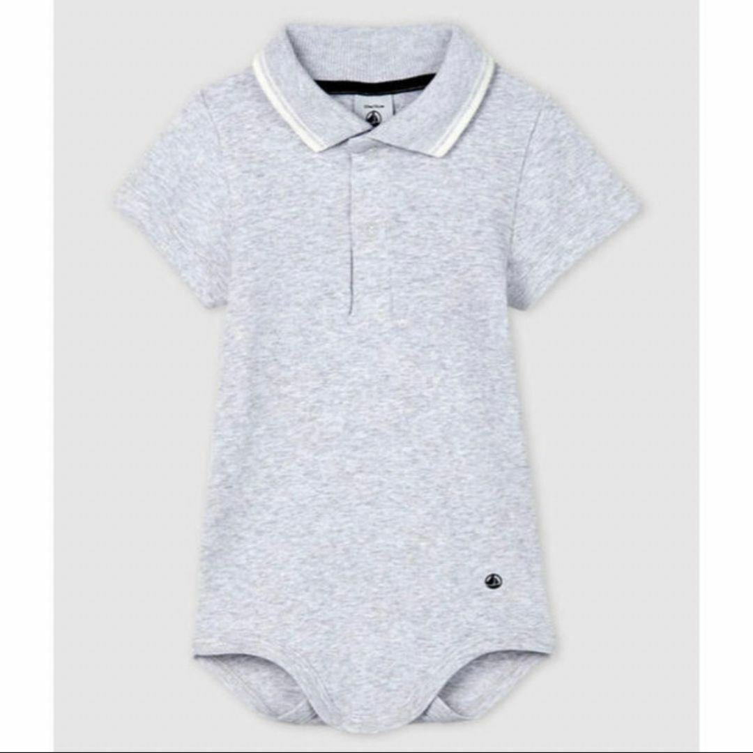 PETIT BATEAU(プチバトー)の新品未使用  プチバトー  12m ポロ半袖ボディ  グレー キッズ/ベビー/マタニティのベビー服(~85cm)(ロンパース)の商品写真