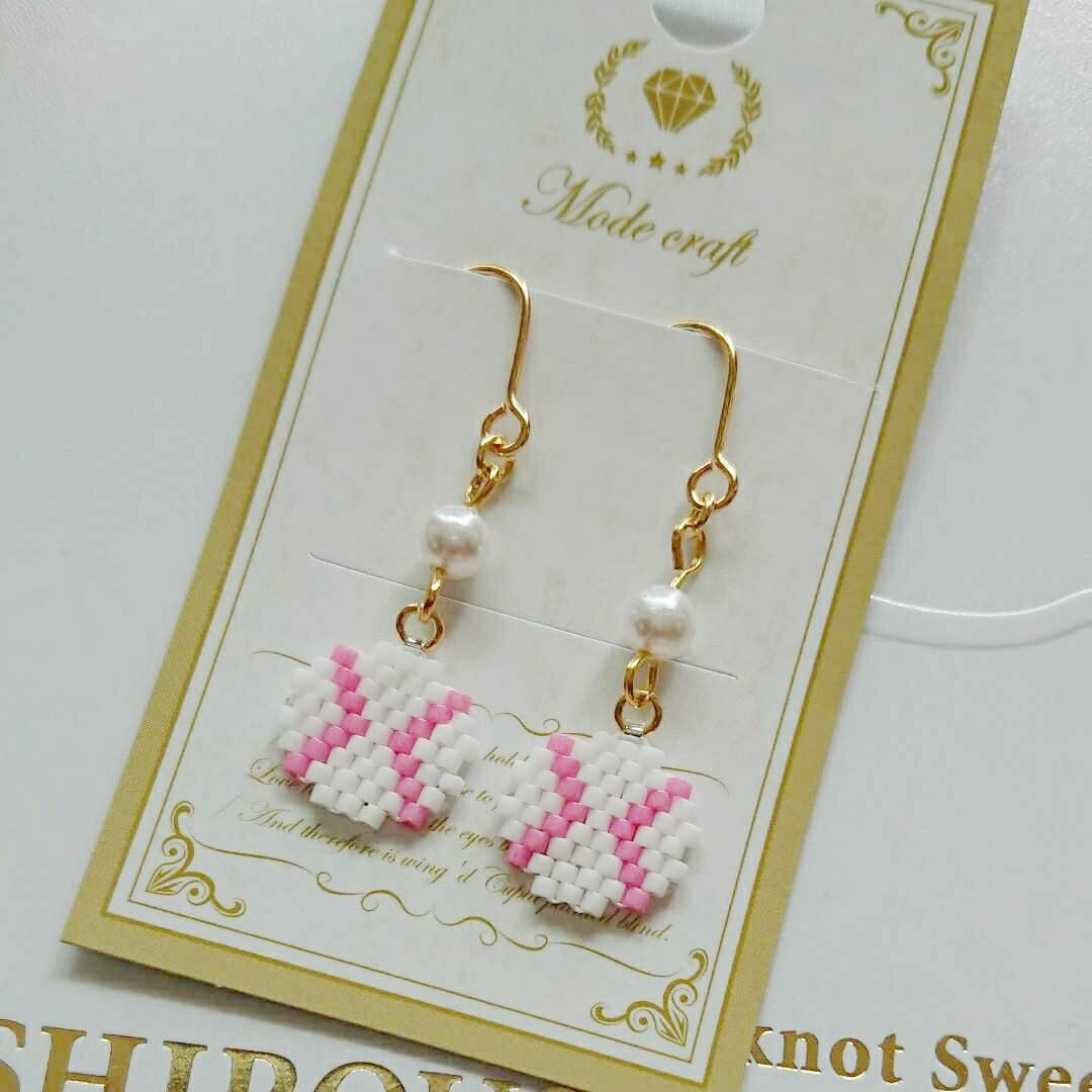 野球ボール☆ピアス☆ピンク ハンドメイドのアクセサリー(ピアス)の商品写真