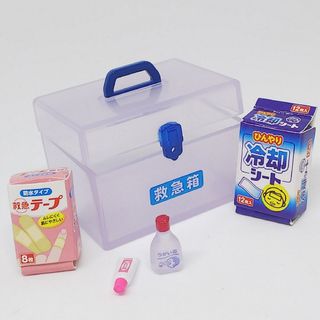 【ミニチュア】救急箱　カプセルトイ　ガチャ(その他)