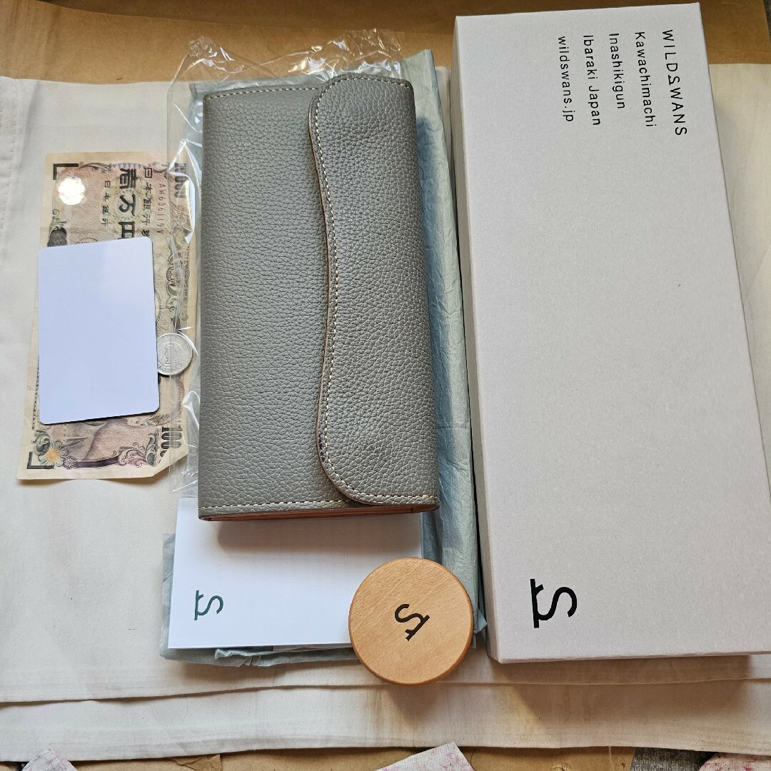ワイルドスワンズ WAVE ブッテーロ シュランケンカーフ サドル ナチュラル メンズのファッション小物(長財布)の商品写真
