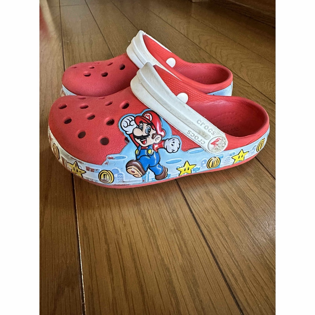 crocs(クロックス)のクロックス　スーパーマリオ　16.5cm キッズ/ベビー/マタニティのキッズ靴/シューズ(15cm~)(サンダル)の商品写真