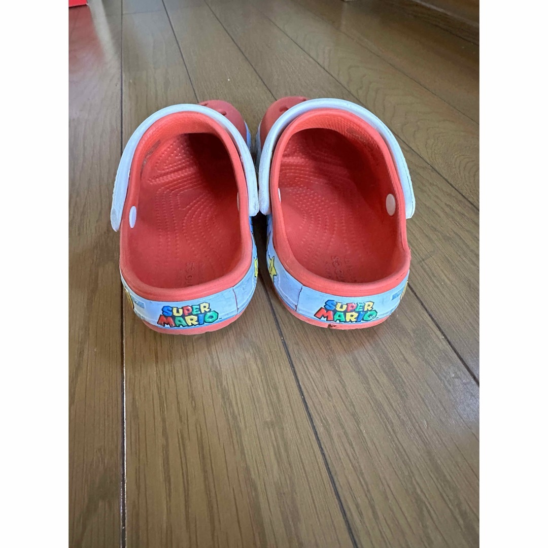 crocs(クロックス)のクロックス　スーパーマリオ　16.5cm キッズ/ベビー/マタニティのキッズ靴/シューズ(15cm~)(サンダル)の商品写真