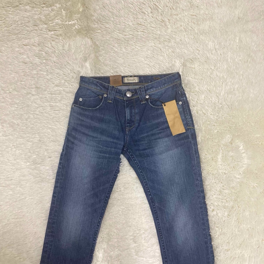 YANUK(ヤヌーク)の未使用　ヤヌーク　boys slim kay permanent blue 23 レディースのパンツ(デニム/ジーンズ)の商品写真