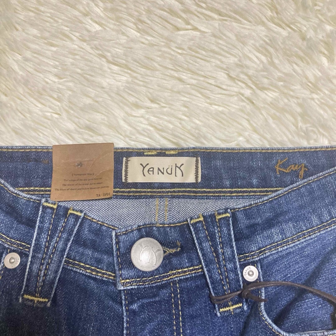 YANUK(ヤヌーク)の未使用　ヤヌーク　boys slim kay permanent blue 23 レディースのパンツ(デニム/ジーンズ)の商品写真