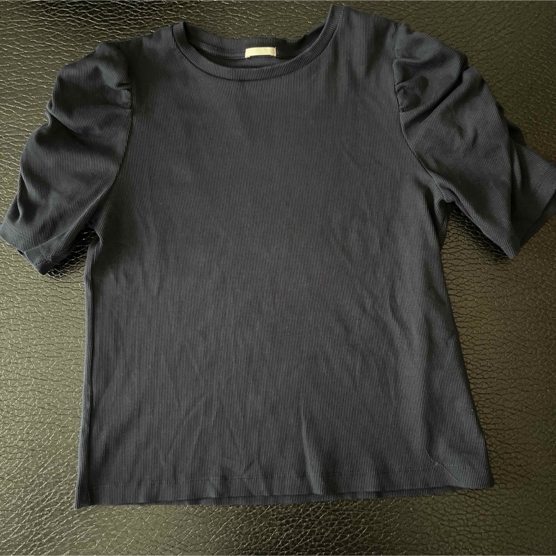 GU(ジーユー)のリブボリュームスリーブコンパクトT(半袖)    ネイビーＬ    レディースのトップス(カットソー(長袖/七分))の商品写真