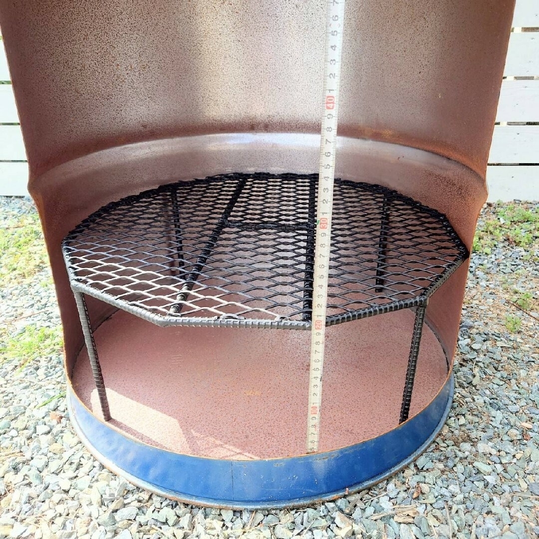 焼却炉　ロストル　ドラム缶200リットル用 アウトドアエキスパンドメタル 焚き火 スポーツ/アウトドアのアウトドア(ストーブ/コンロ)の商品写真