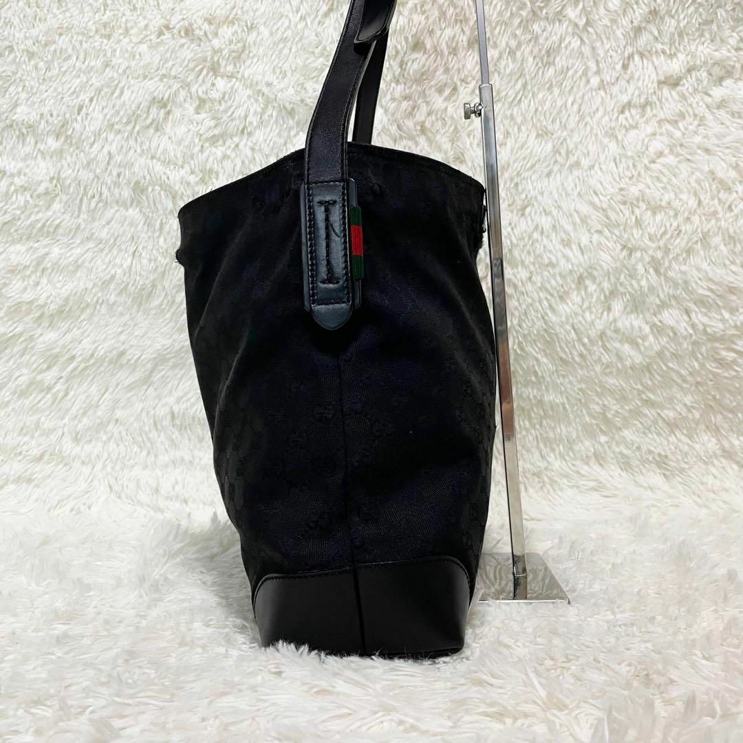 Gucci(グッチ)の希少　GUCCI  ショルダーバッグ　シェリーライン　A4.PC収納　大容量　黒 レディースのバッグ(ショルダーバッグ)の商品写真