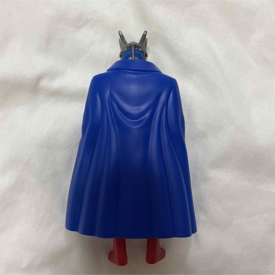 ウルトラマンゼロ　ウルトラマン　ゼロ　マント　ソフビ　マント　円谷プロ エンタメ/ホビーのおもちゃ/ぬいぐるみ(キャラクターグッズ)の商品写真