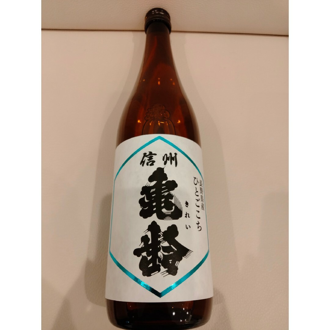 信州亀齢 2024年4月最新作　ひとごこち純米吟醸火入れ　720ml 食品/飲料/酒の酒(日本酒)の商品写真