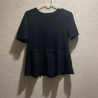 ザラ(ZARA)のzara トップTシャツ　ブラック(Tシャツ(半袖/袖なし))