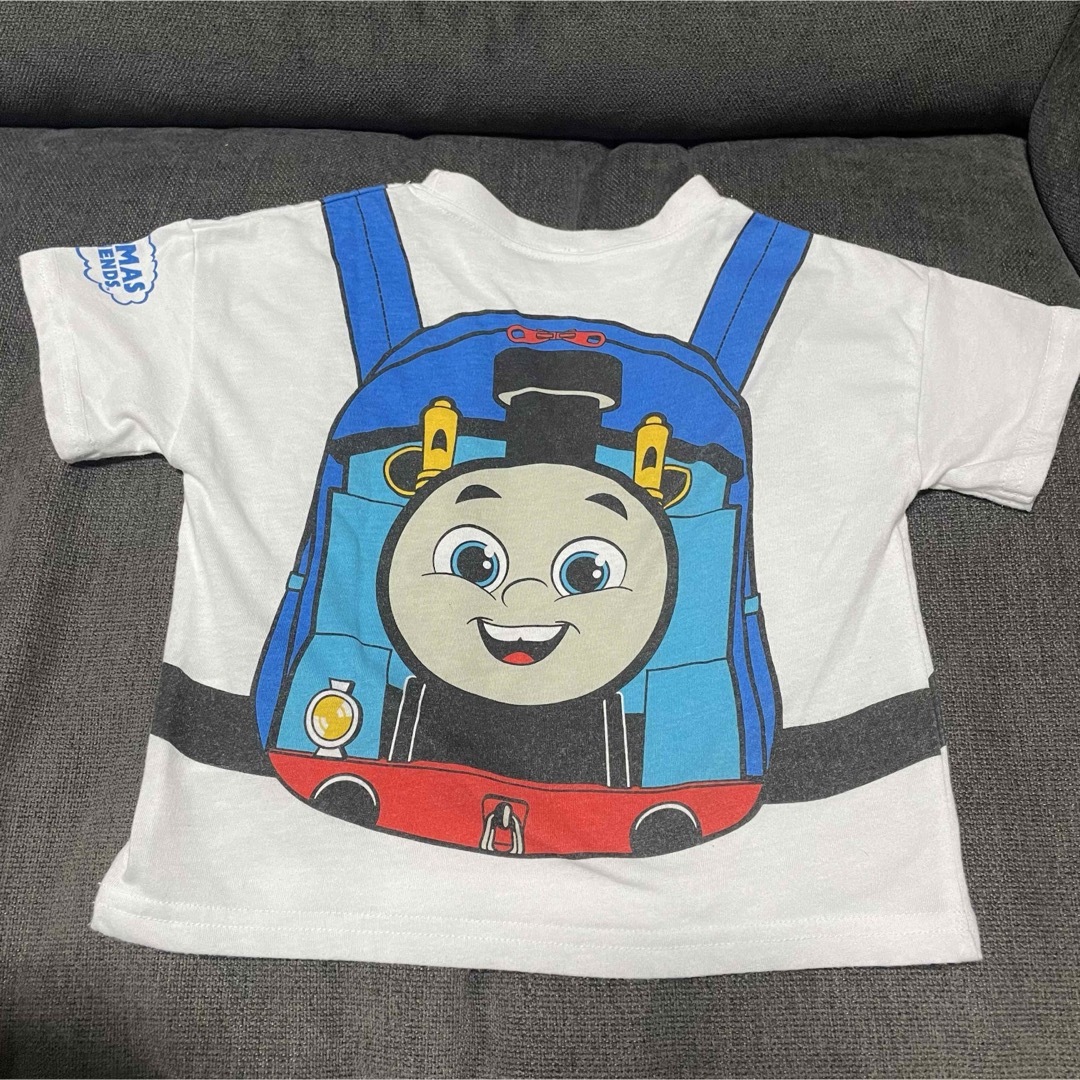 THOMAS(トーマス)の◆トーマス◆90サイズ✳︎Tシャツ✳︎美品✳︎リュック風✳︎キッズ・ベビー キッズ/ベビー/マタニティのキッズ服男の子用(90cm~)(Tシャツ/カットソー)の商品写真