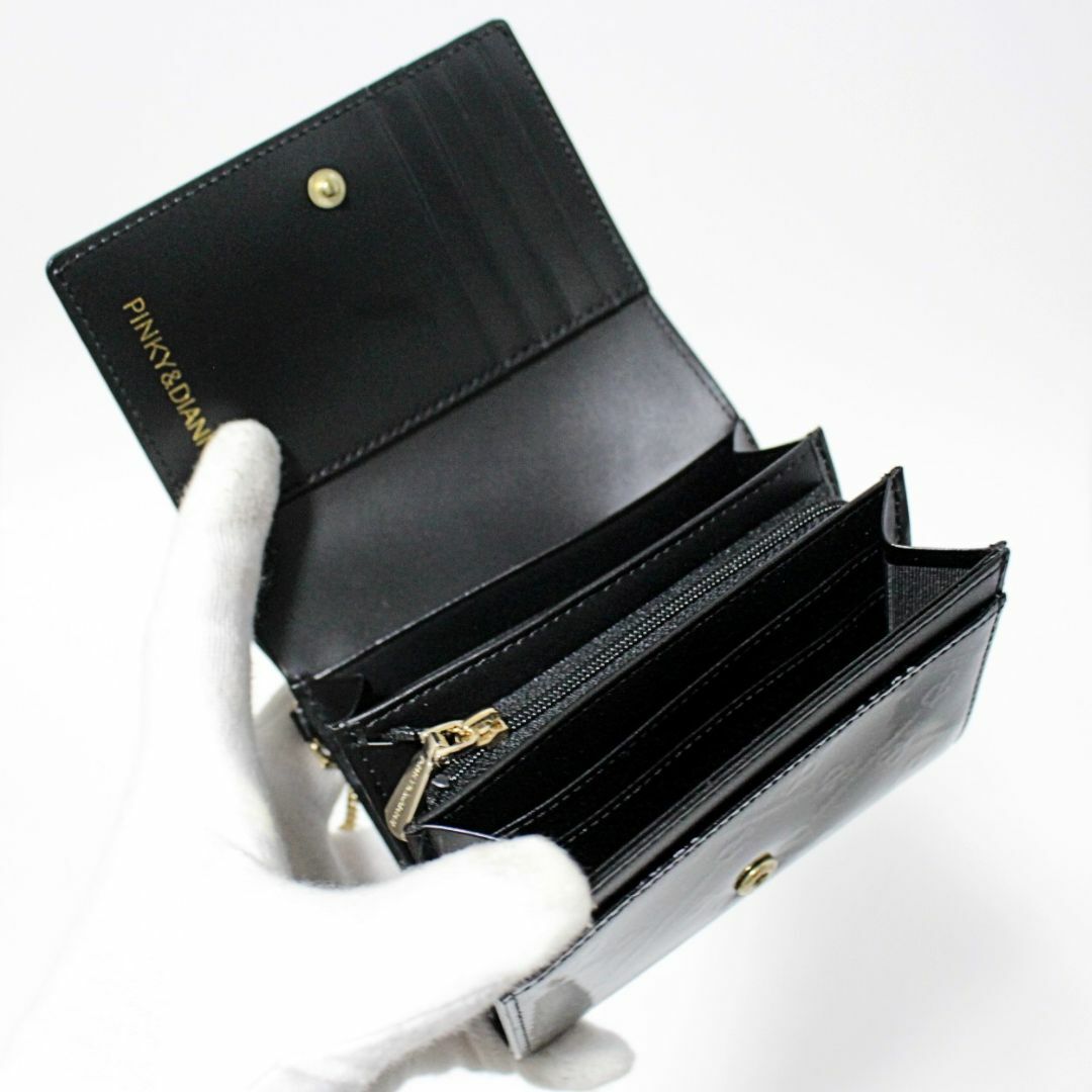 Pinky&Dianne(ピンキーアンドダイアン)の新品 ピンキーアンドダイアン マチ付きカード入れ ボタンフラップ二つ折り財布 黒 レディースのファッション小物(財布)の商品写真