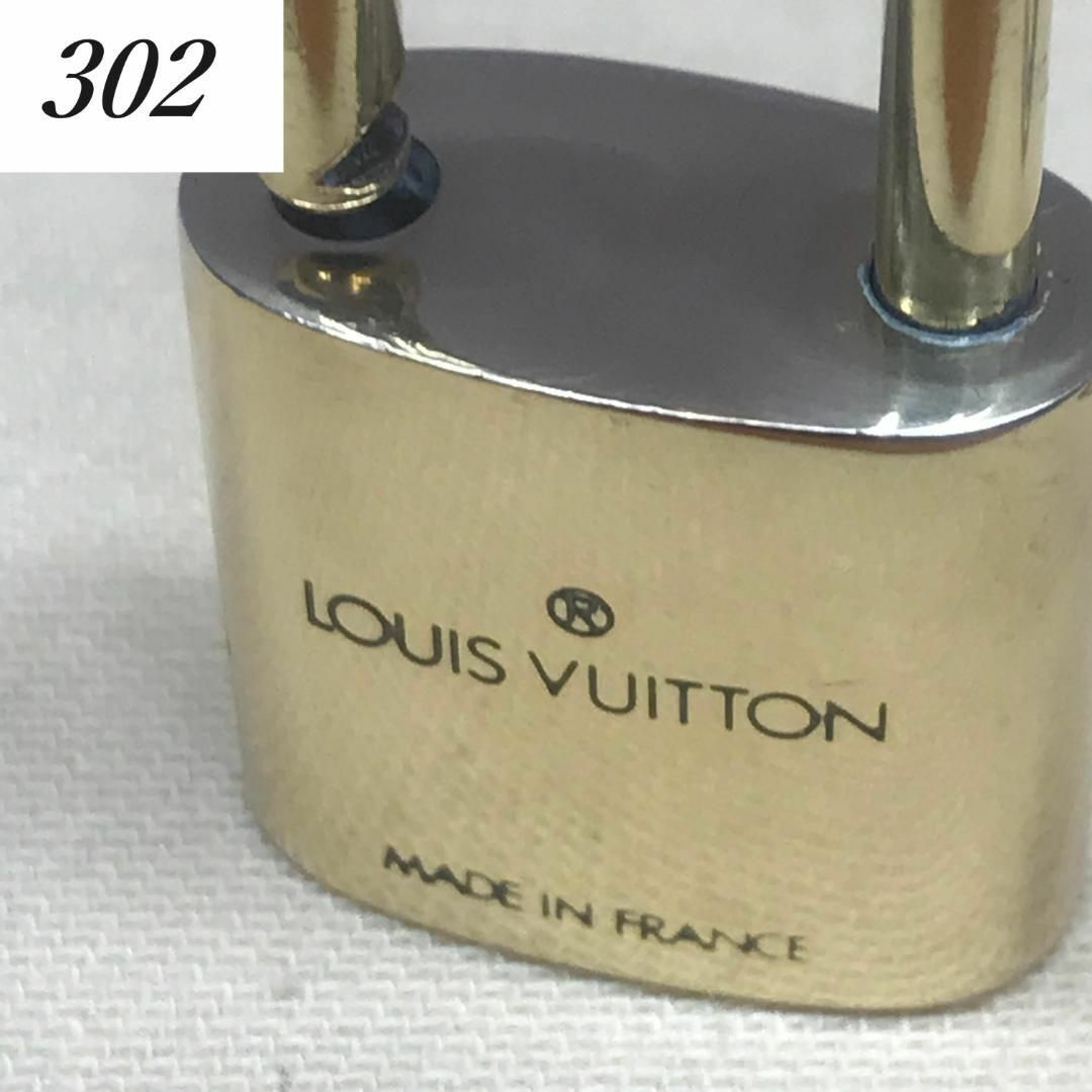 LOUIS VUITTON(ルイヴィトン)の美品★ ルイヴィトン ★ パドロック 302 カデナ 南京錠 鍵1本 ゴールド レディースのファッション小物(キーホルダー)の商品写真