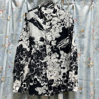 ヨウジヤマモト(Yohji Yamamoto)のヨウジヤマモト   人物花柄線画オープンカラーシャツ(シャツ)