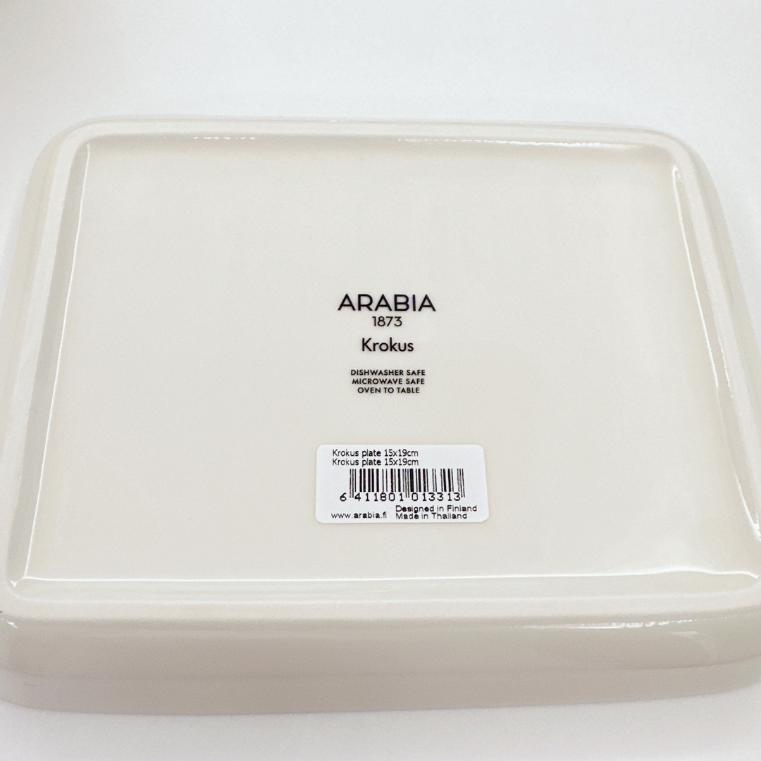 ARABIA(アラビア)の新品 アラビア クロッカス グリーン スクエア プレート ARABIA インテリア/住まい/日用品のキッチン/食器(食器)の商品写真