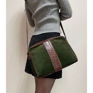 アイグナー(AIGNER)のAIGNER ショルダーバッグ(ショルダーバッグ)