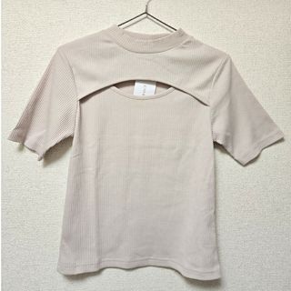 コルザ(COLZA)のCOLZA　半袖カットソー　サイズM　胸元スリット(Tシャツ(半袖/袖なし))