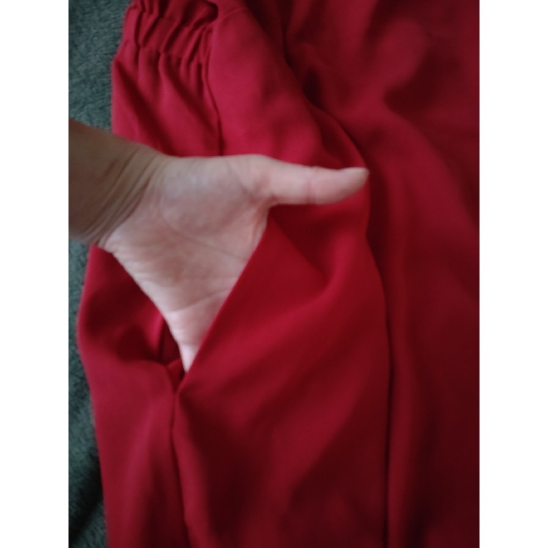 UNIQLO(ユニクロ)の美品♡真っ赤　襟付き、ボタン付き、ポケット付きワンピース　UNIQLO レディースのワンピース(ひざ丈ワンピース)の商品写真