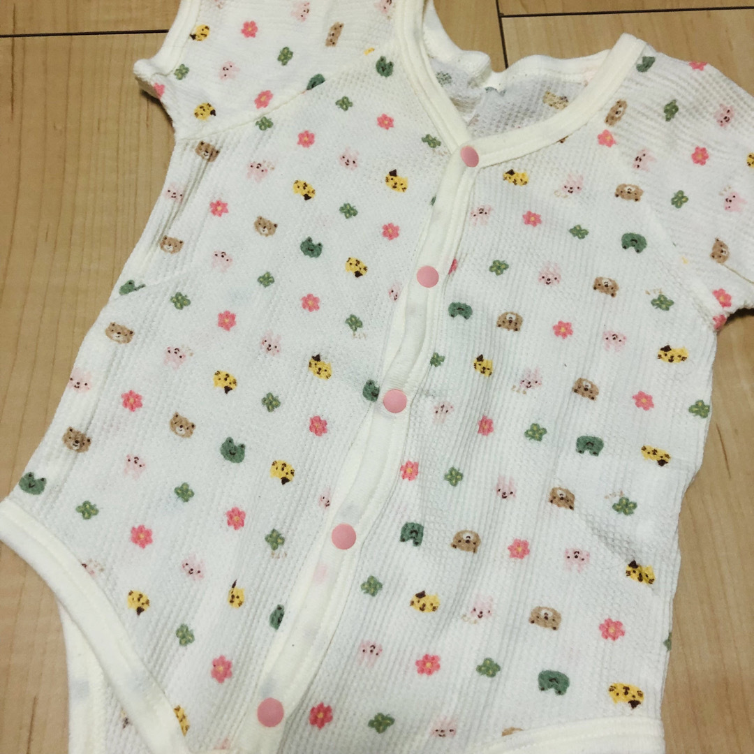 UNIQLO(ユニクロ)の赤ちゃん　肌着　まとめ売り キッズ/ベビー/マタニティのキッズ服女の子用(90cm~)(下着)の商品写真