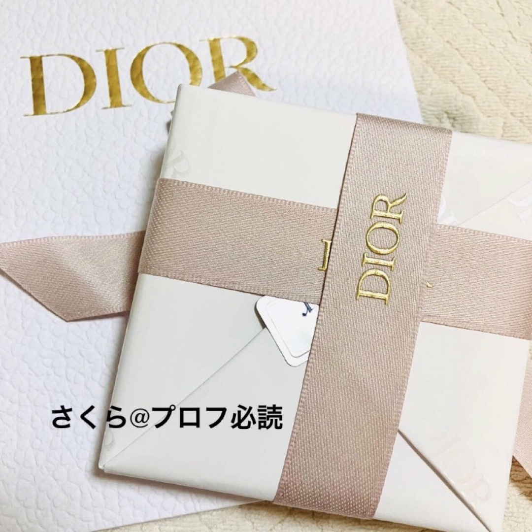 Dior(ディオール)のディオール バックステージ フェイス グロウ パレット001 ユニバーサル コスメ/美容のベースメイク/化粧品(フェイスカラー)の商品写真