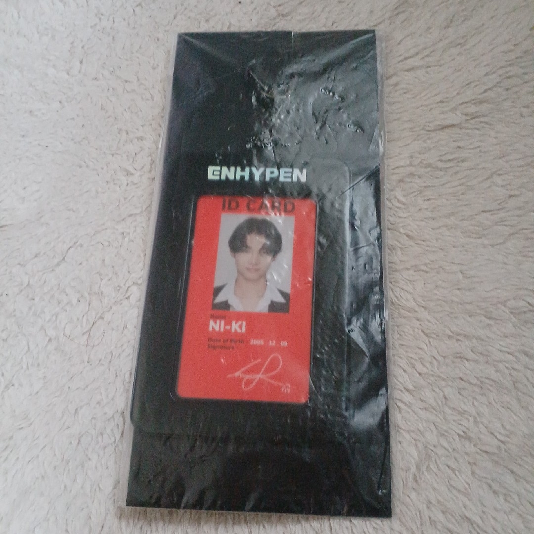 ENHYPEN(エンハイプン)のenhypen　ニキ　idカード エンタメ/ホビーのCD(K-POP/アジア)の商品写真