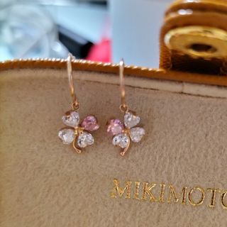 ヨンドシー(4℃)のピアス18k ピンク　花　クローバー(ピアス)