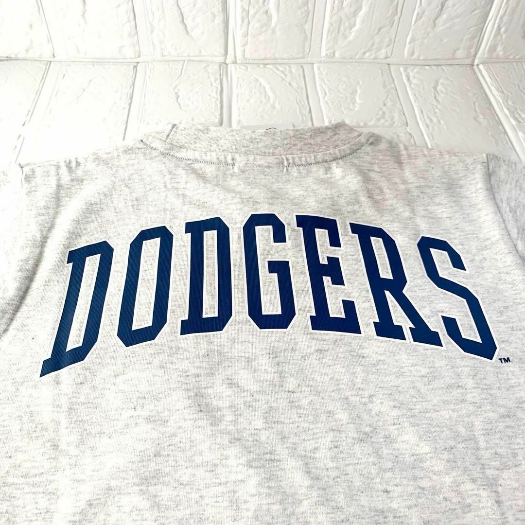 MLB(メジャーリーグベースボール)の★新品★140 ドジャース Tシャツ キッズ 半袖 メジャーリーグ グレー キッズ/ベビー/マタニティのキッズ服男の子用(90cm~)(Tシャツ/カットソー)の商品写真