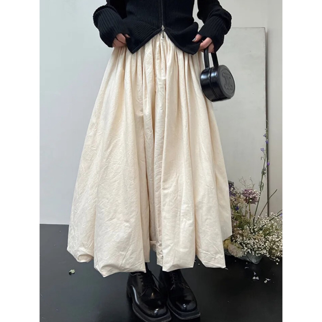 ホワイト Aライン バルーンスカート レディースのスカート(ロングスカート)の商品写真