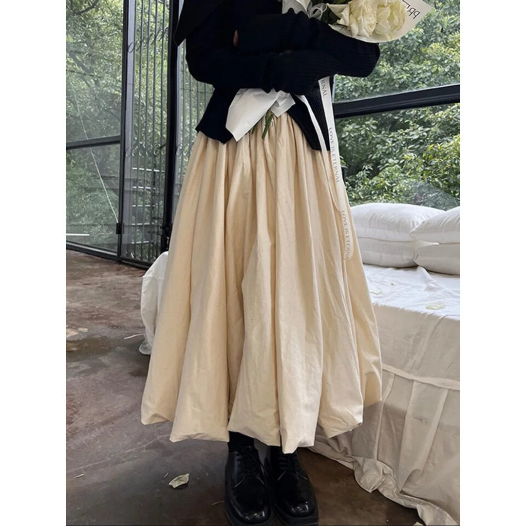 ホワイト Aライン バルーンスカート レディースのスカート(ロングスカート)の商品写真