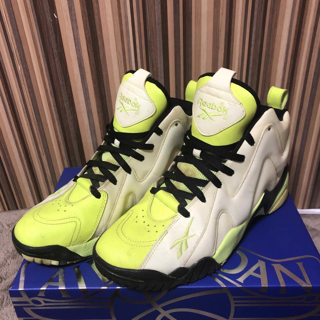 Reebok(リーボック)のReebok kamikaze2 glow in the dark メンズの靴/シューズ(スニーカー)の商品写真