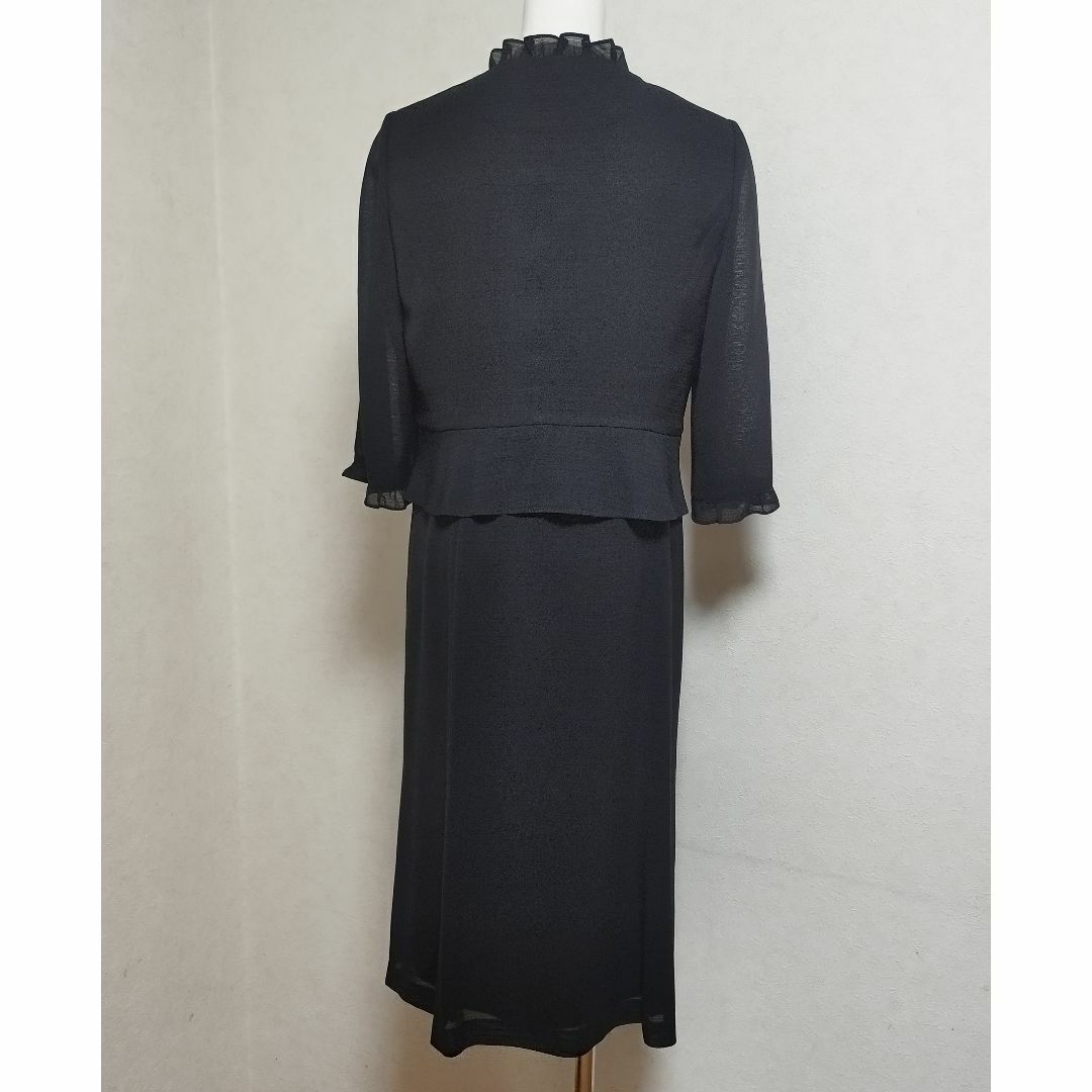 TOKYO SOIR(トウキョウソワール)の超美品　L11　東京ソワールSOIR　春夏　高級喪服ブラックフォーマルワンピース レディースのフォーマル/ドレス(礼服/喪服)の商品写真