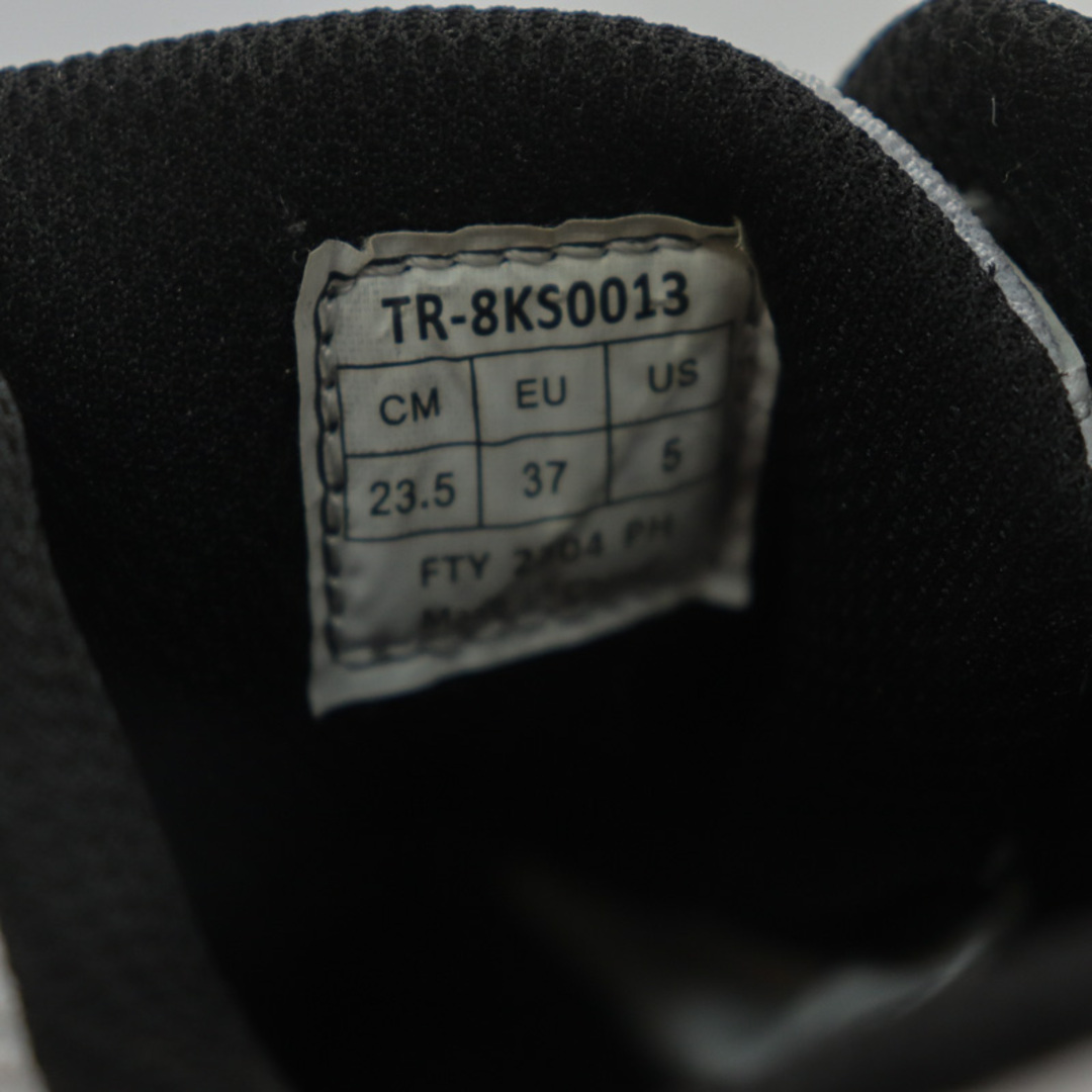 ティゴラ バスケットシューズ23 バッシュ TR-8KS0013 靴 シューズ 白 レディース 23.5サイズ ホワイト TIGORA レディースの靴/シューズ(スニーカー)の商品写真