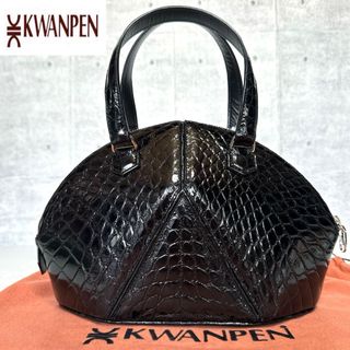 KWANPEN シャイニングクロコダイル ブラック シルバーロゴ金具ハンドバッグ(ハンドバッグ)