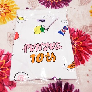 新品 プニュズ Tシャツ PUNYUS 総柄 10周年 記念 餅 トマト 練乳