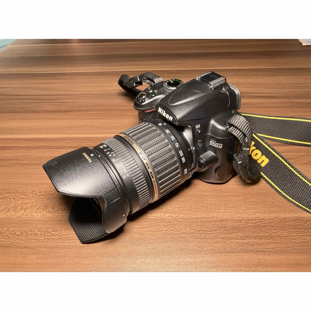 Nikon(ニコン)のNikon デジタル一眼レフカメラ D5000と高倍率ズーム スマホ/家電/カメラのカメラ(デジタル一眼)の商品写真