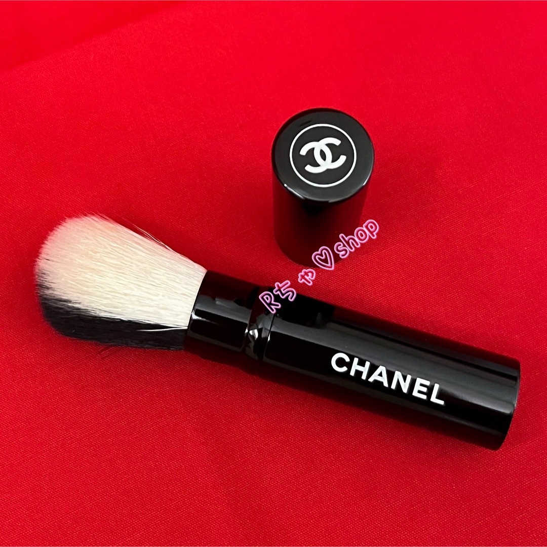 CHANEL(シャネル)のCHANELシャネルメイクブラシ フェイスブラシ リップ ファンデーションブラシ コスメ/美容のメイク道具/ケアグッズ(チーク/フェイスブラシ)の商品写真