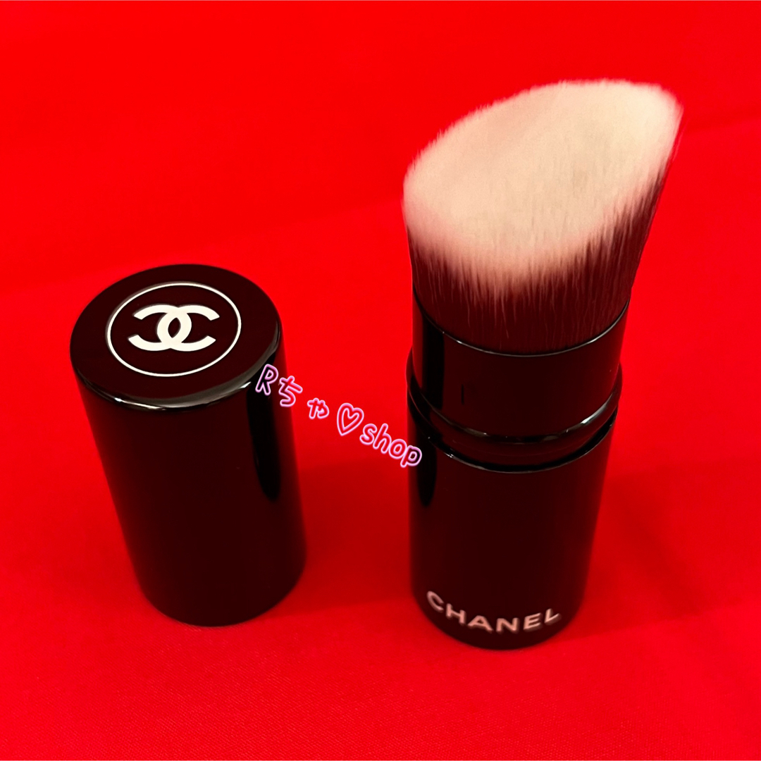 CHANEL(シャネル)のCHANELシャネルメイクブラシ フェイスブラシ リップ ファンデーションブラシ コスメ/美容のメイク道具/ケアグッズ(チーク/フェイスブラシ)の商品写真