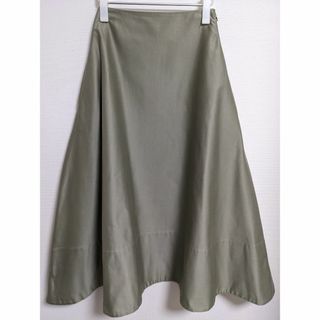 マディソンブルー(MADISONBLUE)の美品　MADISONBLUE　M.SATIN MAXI FLARE SKIRT(ロングスカート)