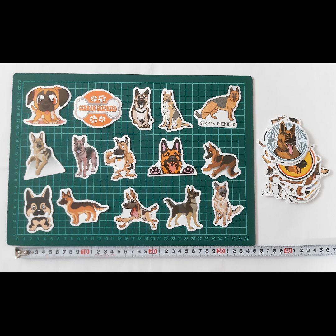 ジャーマン・シェパード　シール100枚セット　犬　警察犬　牧羊犬 エンタメ/ホビーのコレクション(印刷物)の商品写真