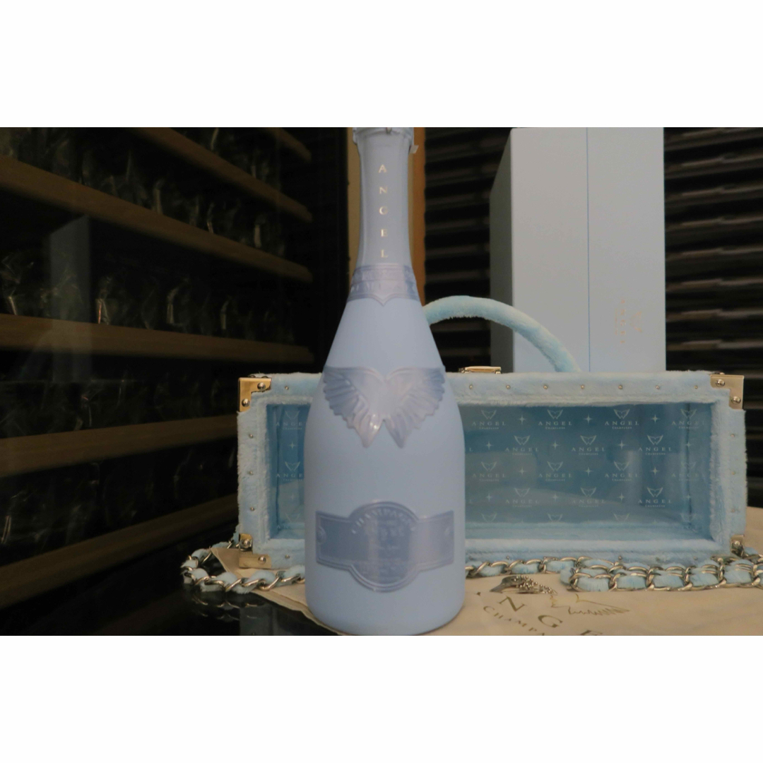 エンジェル ブルー ドゥミセック ファータイプ 正規品 シャンパン ケース 食品/飲料/酒の酒(シャンパン/スパークリングワイン)の商品写真