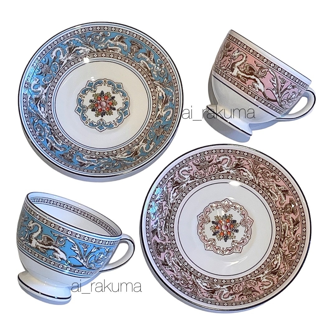 WEDGWOOD(ウェッジウッド)の新品☆廃盤希少WEDGWOOD フロレンティーンピンク•ターコイズ 2客セット インテリア/住まい/日用品のキッチン/食器(グラス/カップ)の商品写真