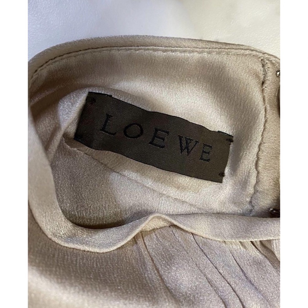 LOEWE(ロエベ)のLOEWE スペイン製 高貴なハイネック高級シルクカットソー レディースのトップス(カットソー(半袖/袖なし))の商品写真