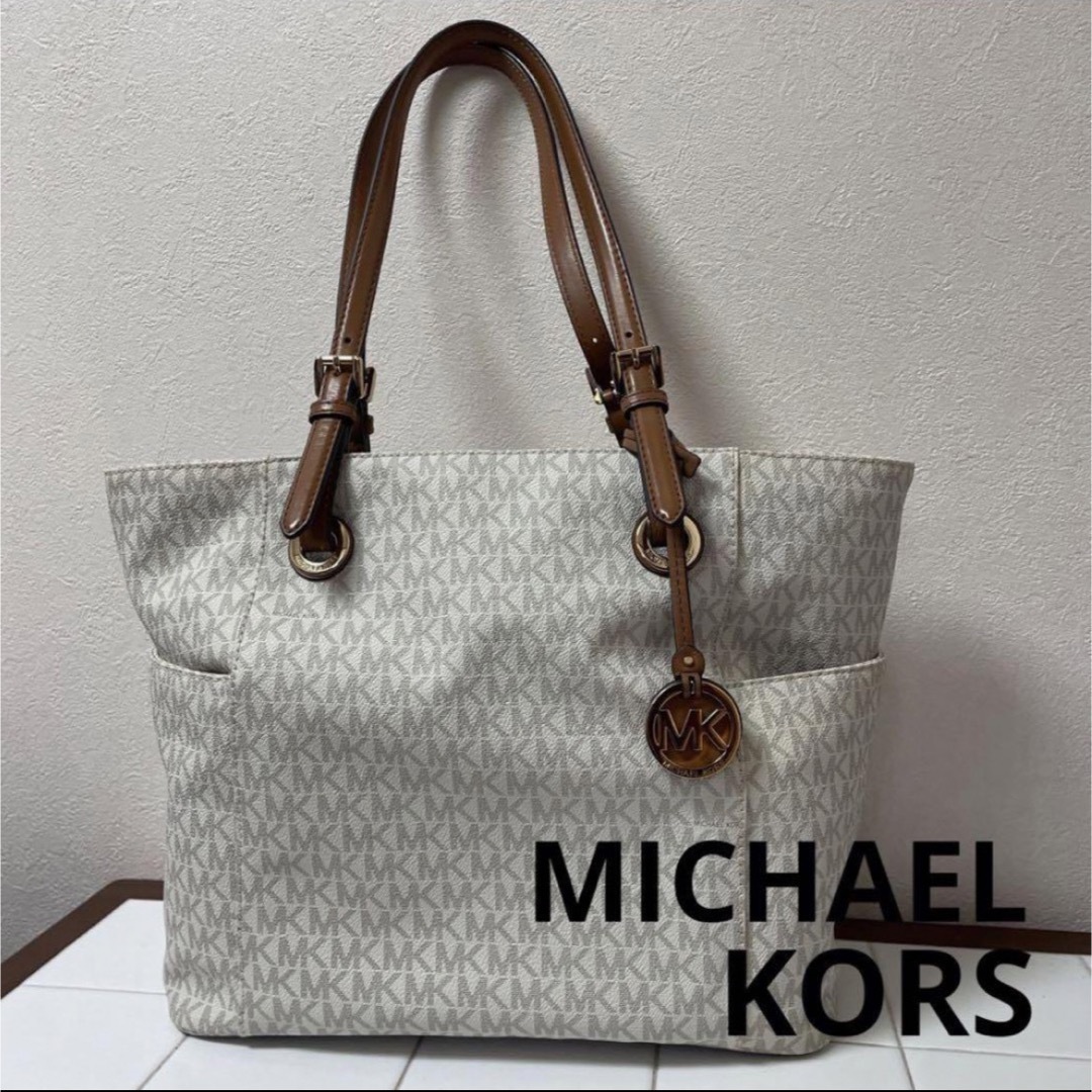 Michael Kors(マイケルコース)のMICHAEL KORS   ショルダーバック　美品 レディースのバッグ(ショルダーバッグ)の商品写真