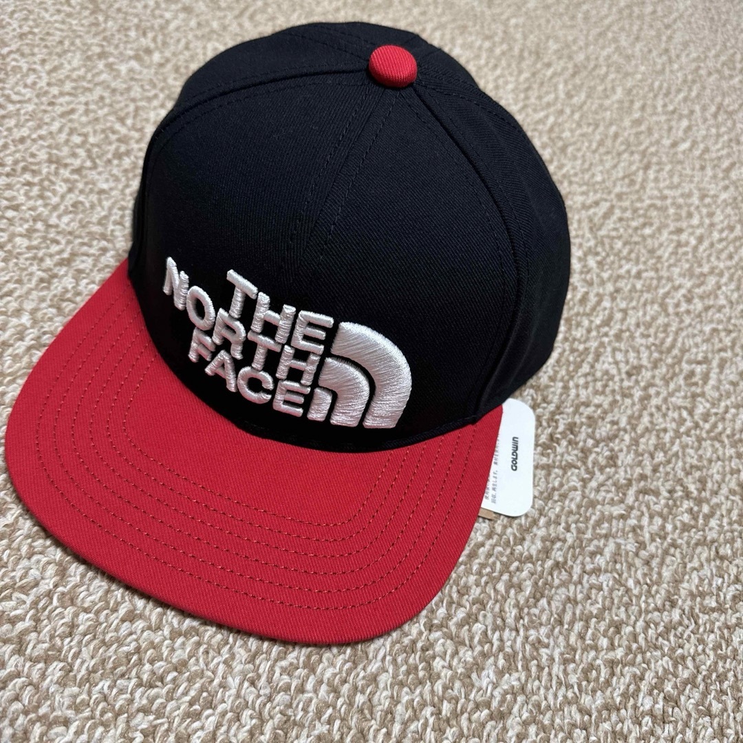 THE NORTH FACE(ザノースフェイス)のTHE NORTH FACE TNF トラッカー キャップ メンズの帽子(キャップ)の商品写真