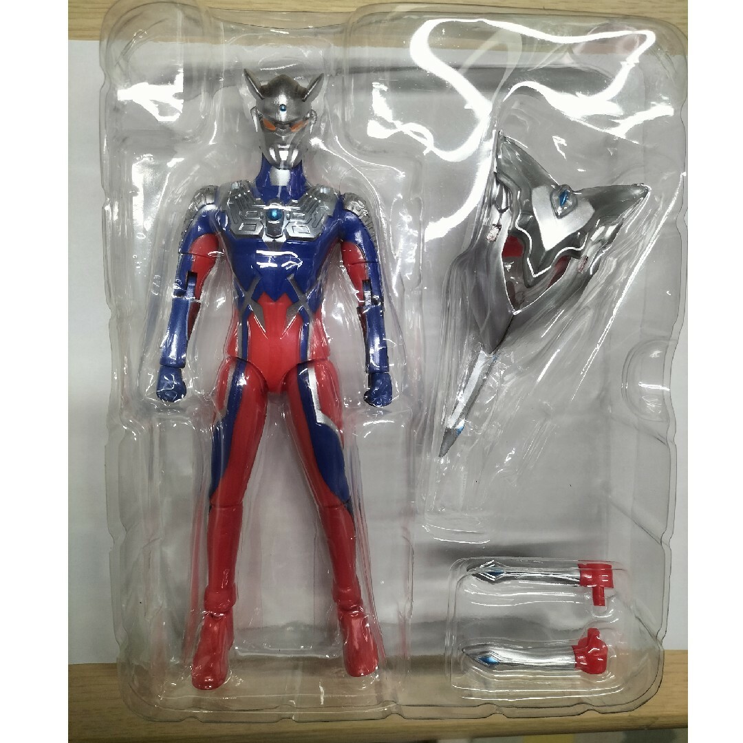 ウルトラマンゼロ　多部可動　約17センチ ハンドメイドのおもちゃ(フィギュア)の商品写真