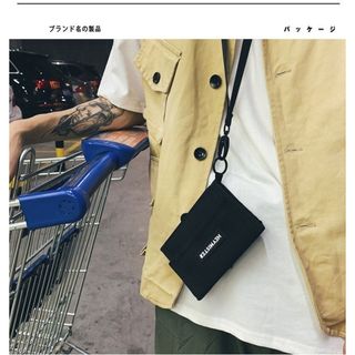 【最入荷】ショルダー財布　ブラック　メンズ　レディース　モノトーン　秋冬　黒(財布)