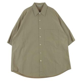 オーラリー(AURALEE)のAURALEE オーラリー 半袖シャツ 23SS A23SS03TN  WASHED FINX TWILL BIG HALF SLEEVED SHIRT ウォッシュドフィンクス ツイル ハーフスリーブ オーバーサイズ 半袖 ボタン シャツ ライトブラウン系 4【中古】(シャツ)