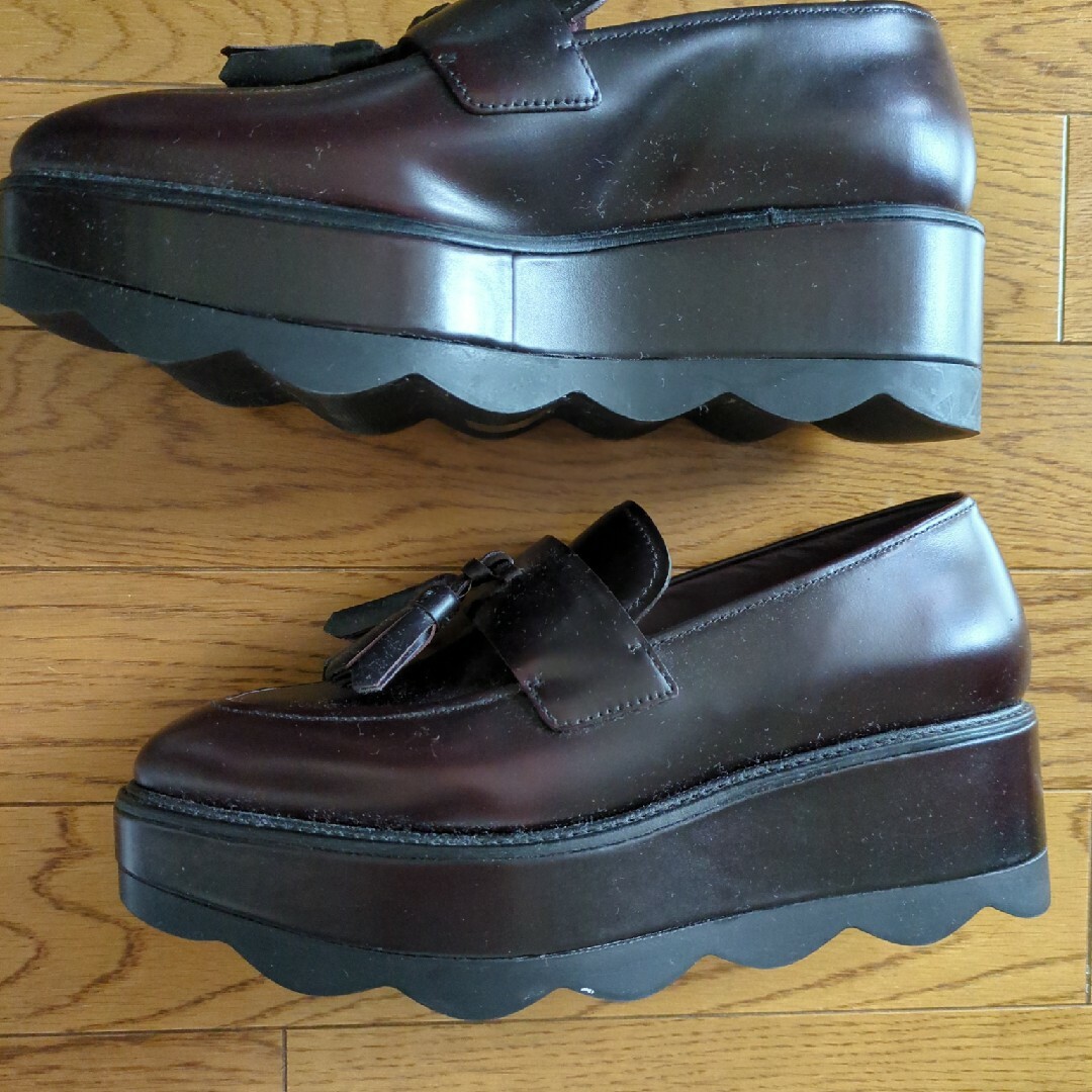 PRADA(プラダ)のPRADA　37 厚底ローファー レディースの靴/シューズ(ローファー/革靴)の商品写真