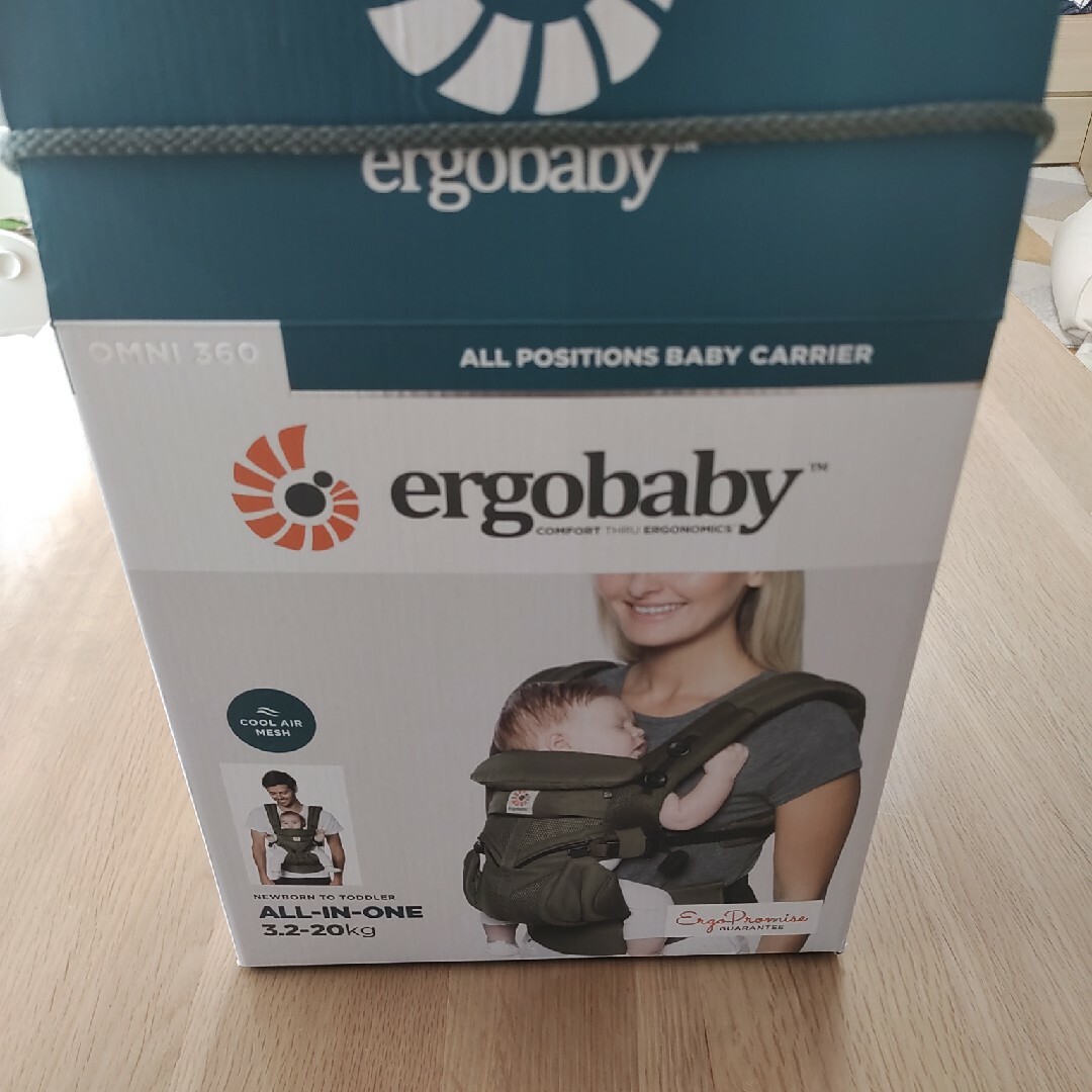 Ergobaby(エルゴベビー)の抱っこ紐 エルゴベビー オムニ360 キッズ/ベビー/マタニティの外出/移動用品(抱っこひも/おんぶひも)の商品写真